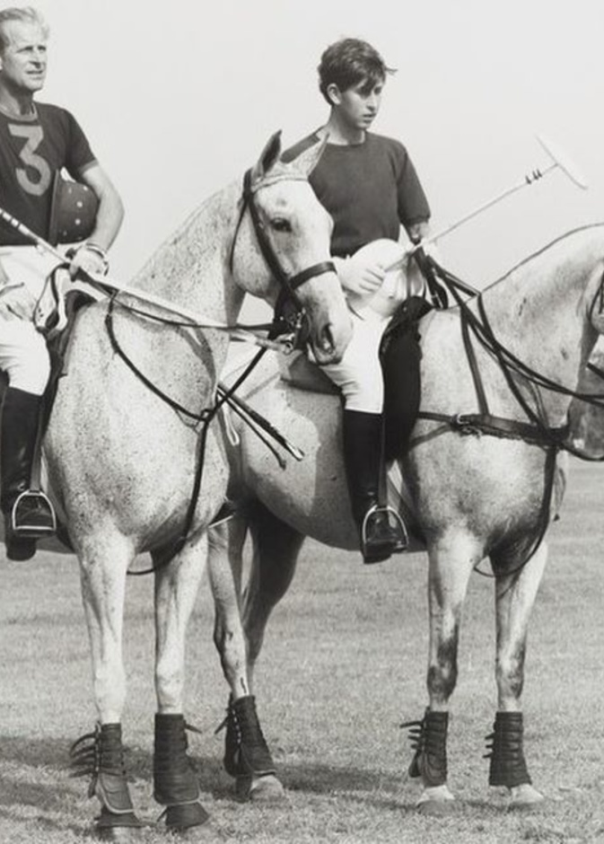 قبل أيام من جنازته.. العائلة المالكة البريطانية تكشف عن صور جديدة للأمير فيليب 