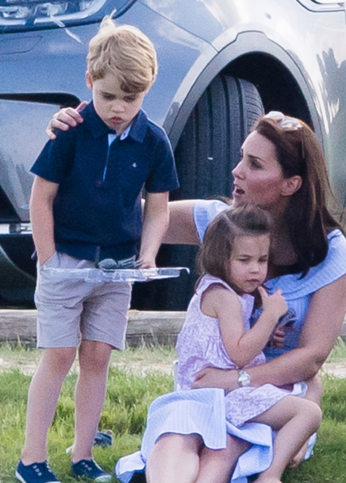 كيت ميدلتون منحت الأميرة تشارلوت والأمير جورج ميزانية محدودة للشراء