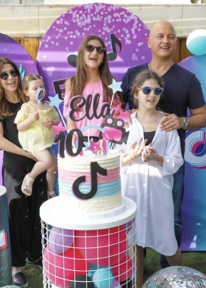 نانسي عجرم تحتفل بعيد ميلاد ابنتها إيلا برفقة العائلة بأكملها