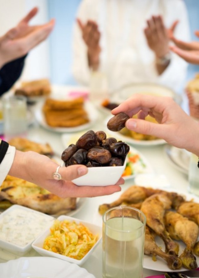  7 أخطاء قاتلة تؤدي إلى زيادة الوزن في رمضان