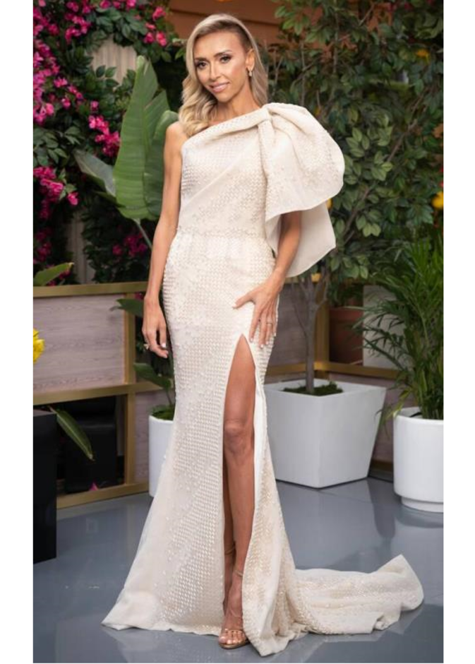 إطلالة الإعلامية جيليانا رانسيك من تصميم رامي العلي