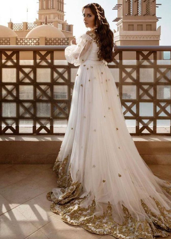 احدث اطلالات بلقيس فتحي بموضة التصاميم الشرقية والمزخرفة