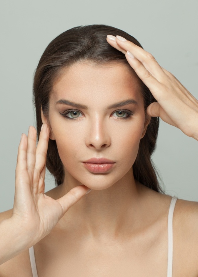  تدليك الوجه بالزيوت