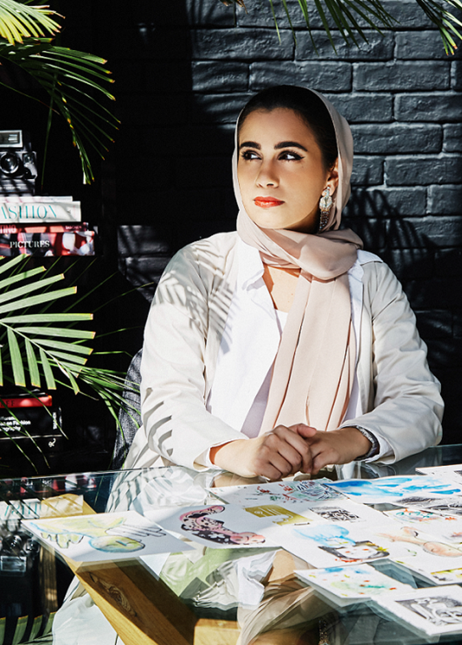 الفنانة والكاتبة الإماراتية عليا الشامسي لـ"هي" : لدينا موروث ثقافي لا يمكن تقدير ثمنه والمستقبل في الجيل القادم