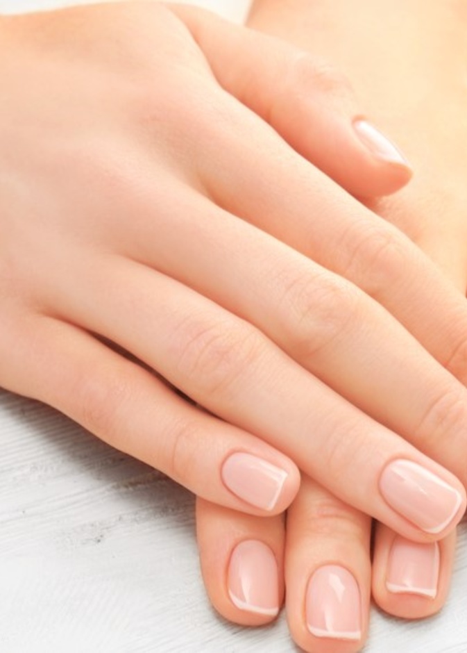 طرق التخلص من اصفرار الاظافر امنة ومقوية لها في رمضان