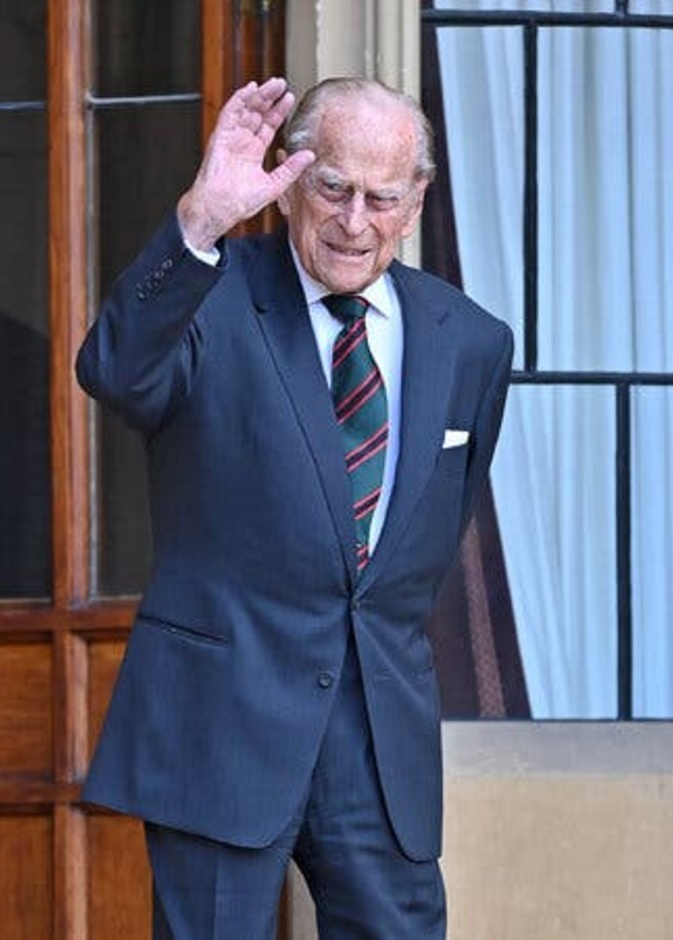 الأمير ويليام يقدم لفتة طيبة لجده الراحل دوق إدنبرة