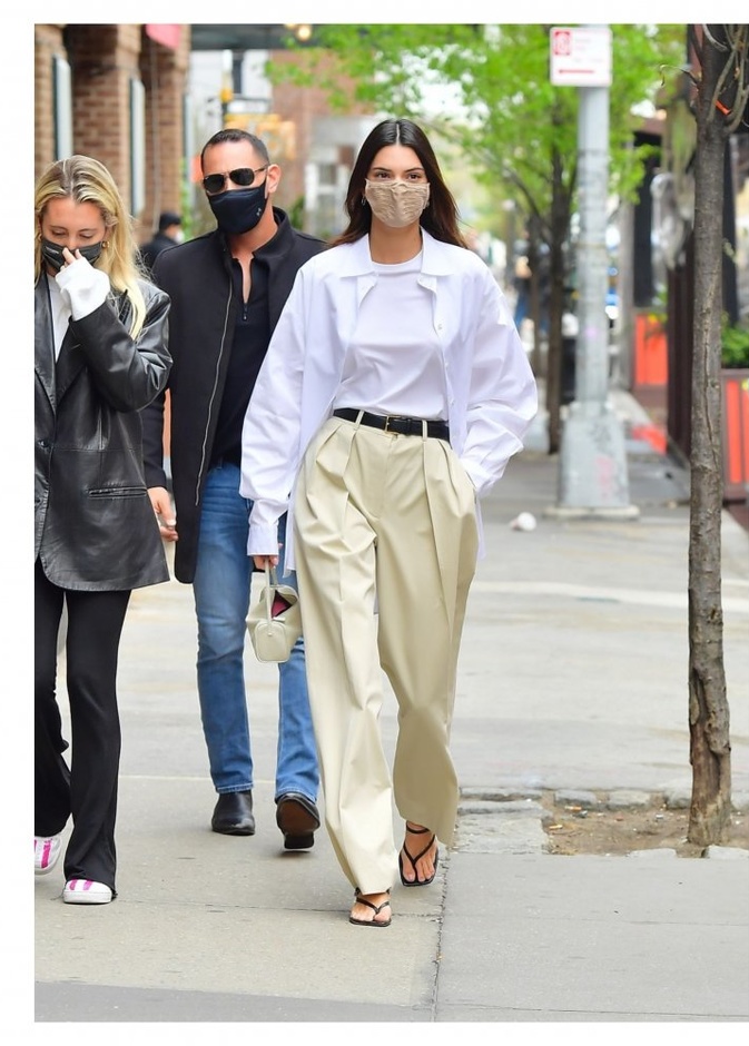 صور احدث اطلالات كيندال جينر ستيرت ستايل تميل للبساطة