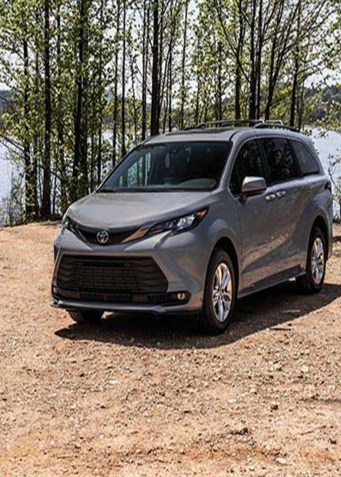  تويوتا تستعرض Sienna Woodland أجمل السيارات العائلية