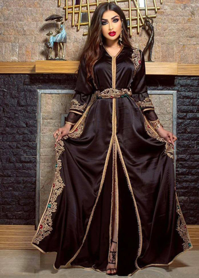 اطلالة دنيا بطمة بموضة القفطان الاسود الفاخر والمزخرف