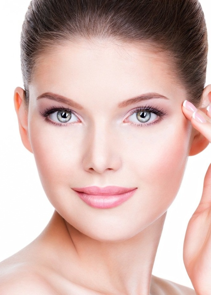 وصفة البيض والعسل لعلاج ترهلات البشرة وشد الجلد