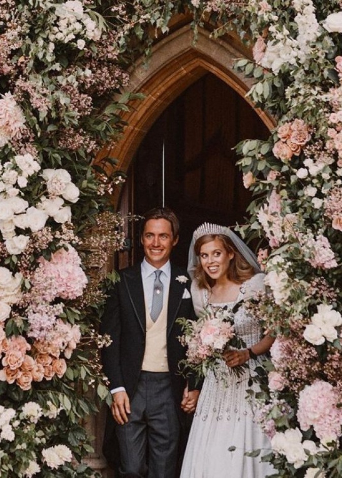 تعديل جديد على وثائق الزواج البريطانية