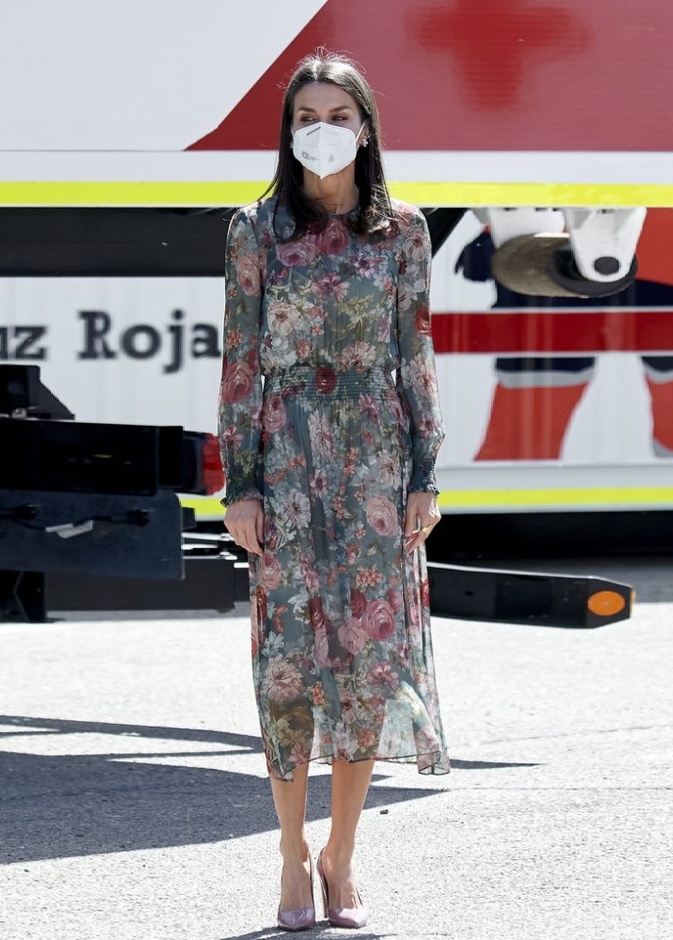 أحدث إطلالات الملكة ليتيزيا المفعمة بالأنوثة في مدريد