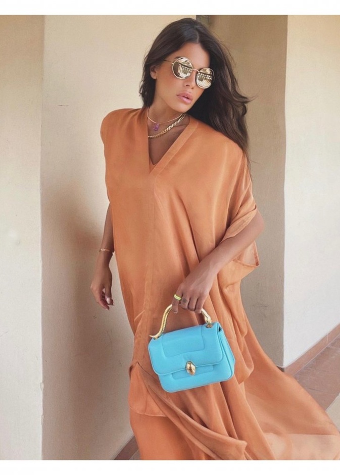  تنسيق ازياء ذات طابع شرقي على طريقة العنود بدر لرمضان 2021