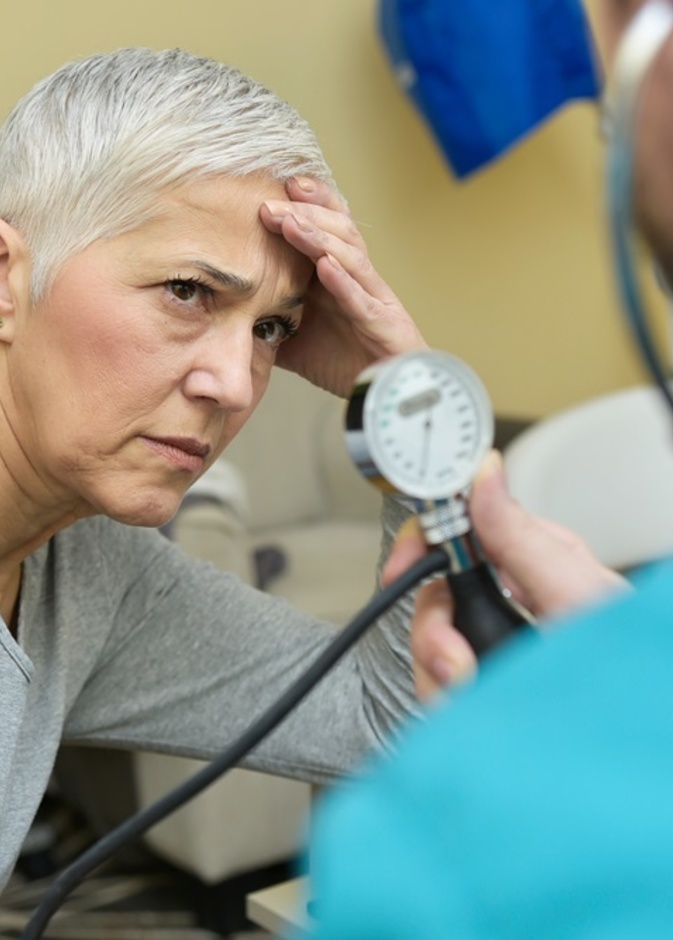 علامات نادرة تنذر بارتفاع ضغط الدم الخطير