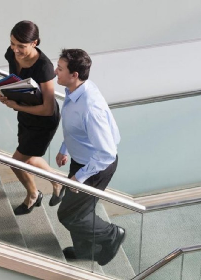 علاقة صعود الدرج بشيخوخة العضلات