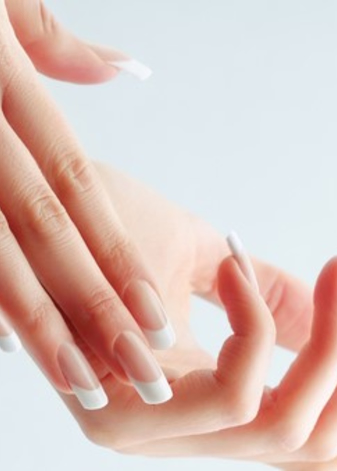 طريقة تقوية الاظافر وتطويلها باستخدام عصير الليمو وملح البحر