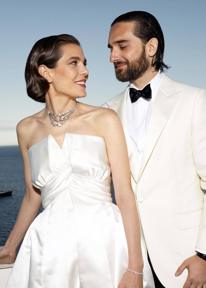 إطلالة شارلوت كاسيراغي Charlotte Casiraghiفي حفل الاستقبال في زفافها