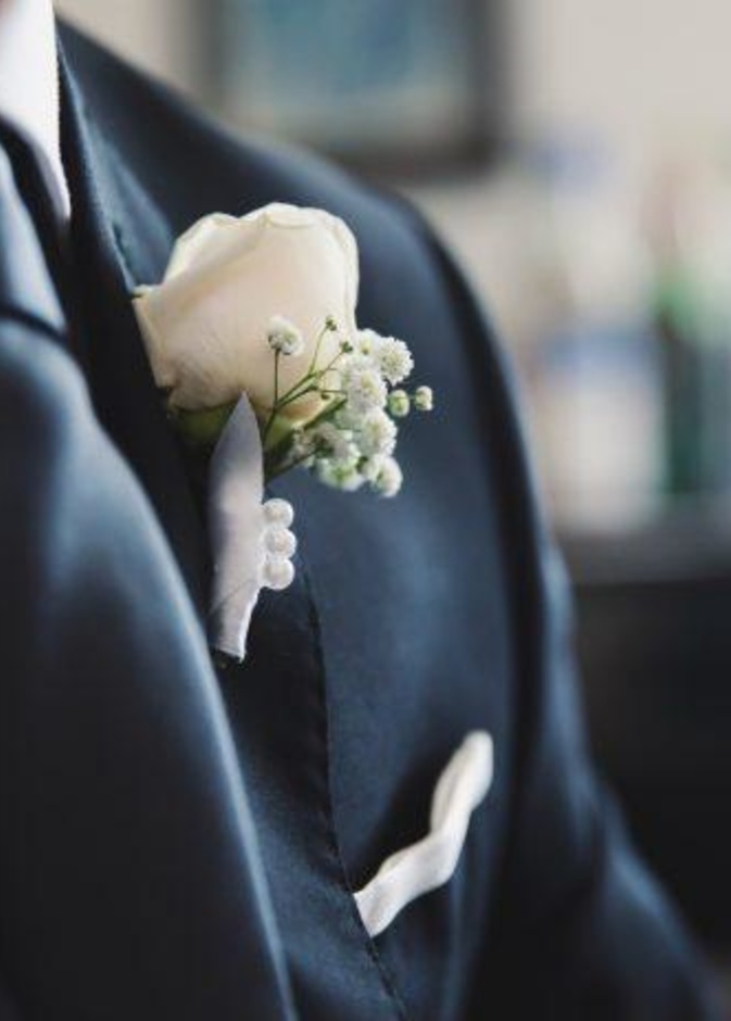 والدة العريس أقنعت ابنها بالبقاء في حفل الزفاف