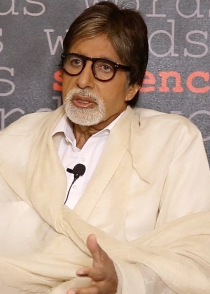 اتهام أميتاب باتشان بعدم تقديم ما يكفي من العون