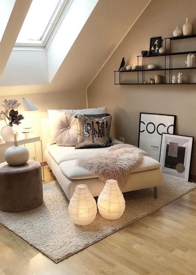 الإنارة الطبيعية معمة في ديكورات ركن الاسترخاء