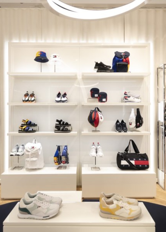 تومي هيلفيغر توسّع نطاق انتشارها في الإمارات مع افتتاح متجر جديد في دبي