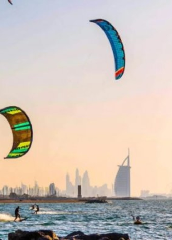 أنشطة شاطئية متنوعة في دبي