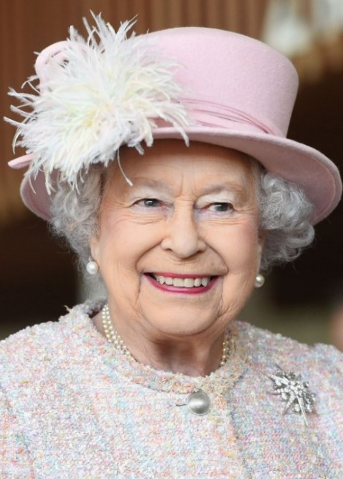 تعرف على 7 أشياء لم تفعلها الملكة إليزابيث الثانية قبل ذلك