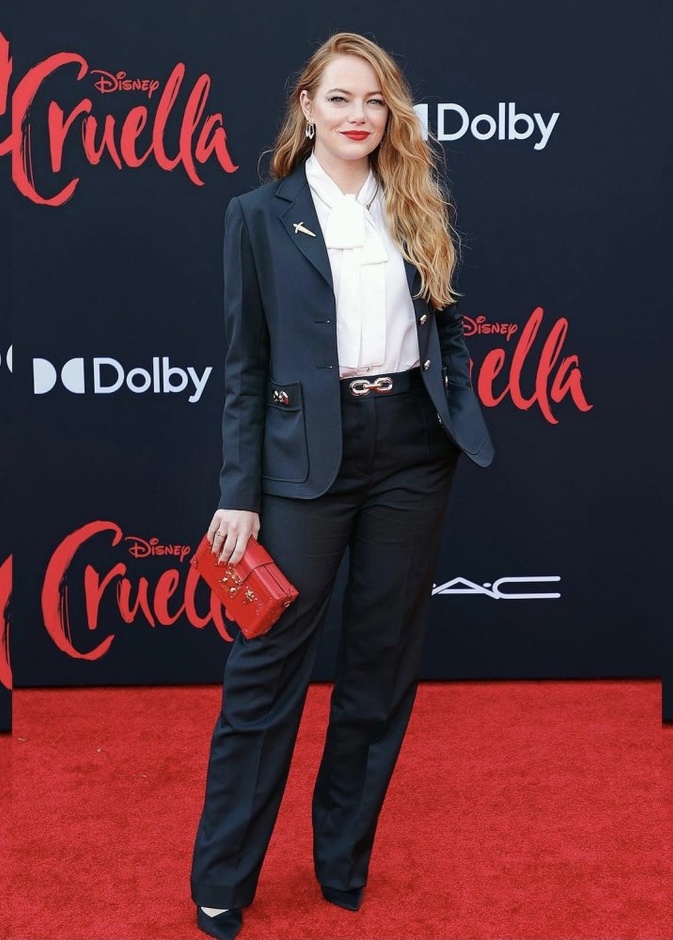 إيما ستون تتألق بإطلالة من لويس فويتون خلال عرض فيلمها الجديد في لوس انجيلوس