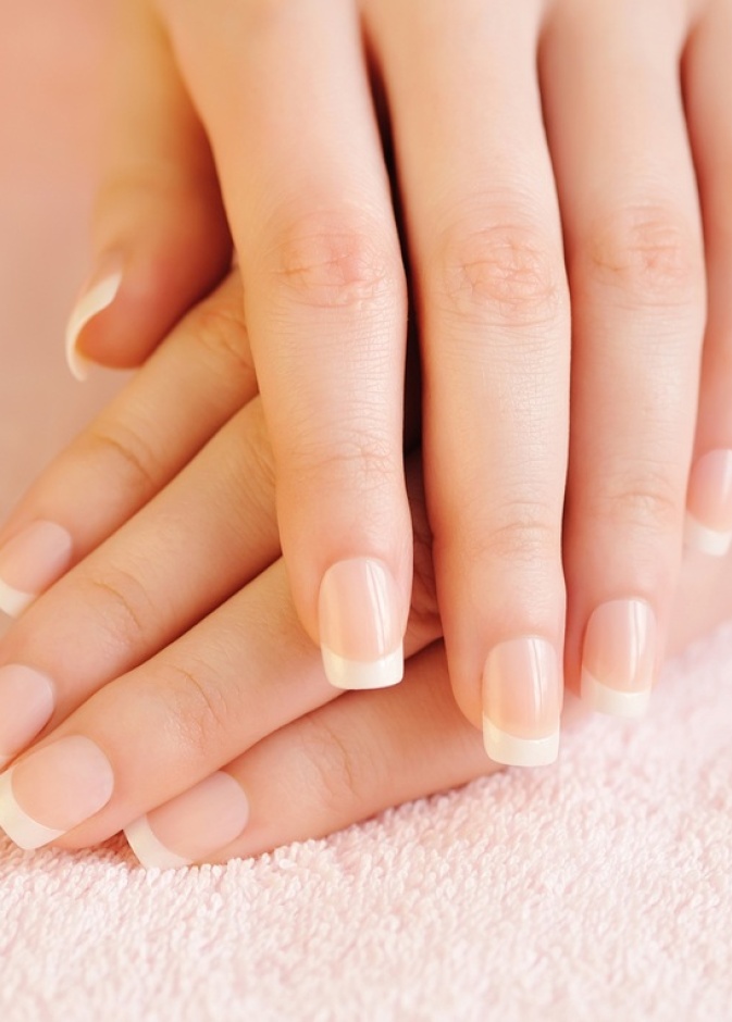 خلطات طبيعية خلال عنايتك باظافرك لتعزيز جمالها 2021