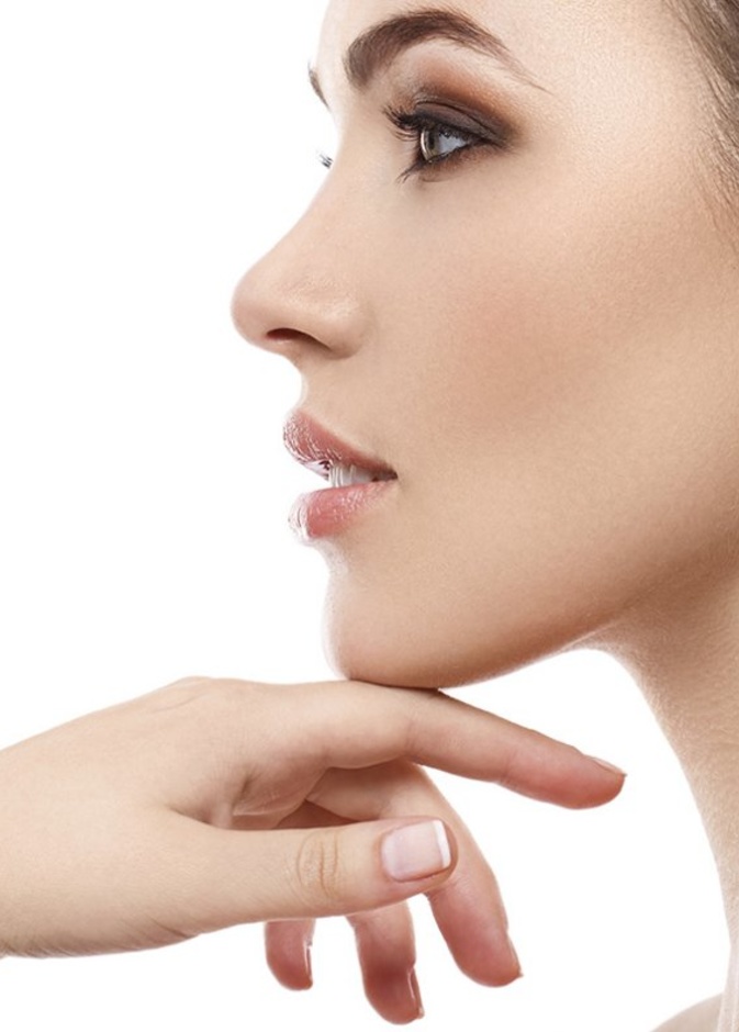 مضاعفات عملية شفط الذقن وأهم أضرارها 