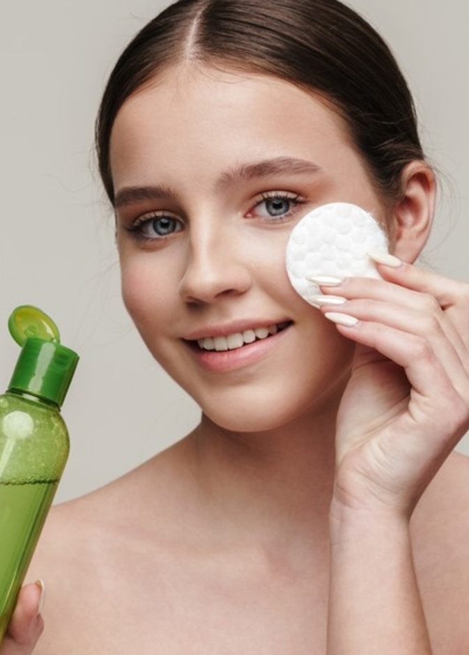 طريقة تحضير تونر النعناع والليمون المقدمة امنة لشد البشرة والتخلص من الهالات السوداء