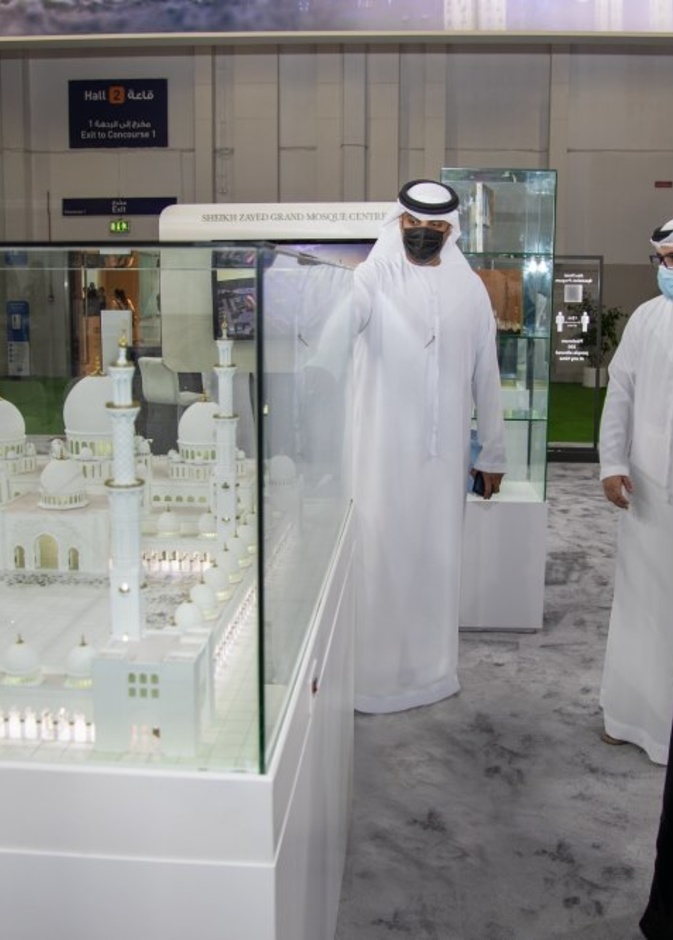 مركز جامع الشيخ زايد الكبير ينشر رسالته الحضارية في "سوق السفر العربي" 