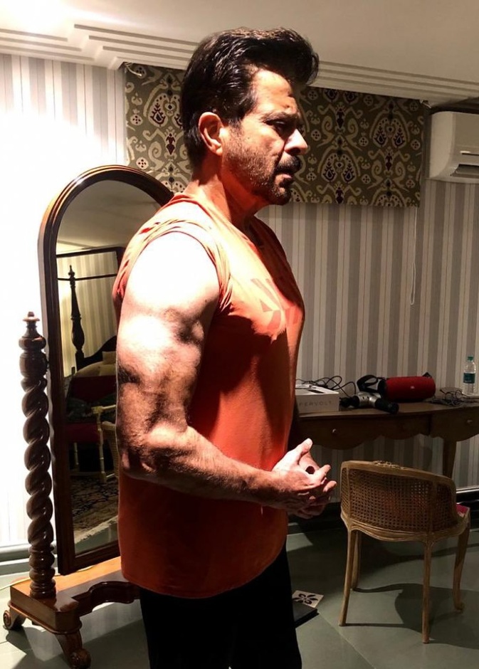 أنيل كابور استغل فترات الإغلاق بسبب كورونا في الرياضة ورفع لياقته البدنية