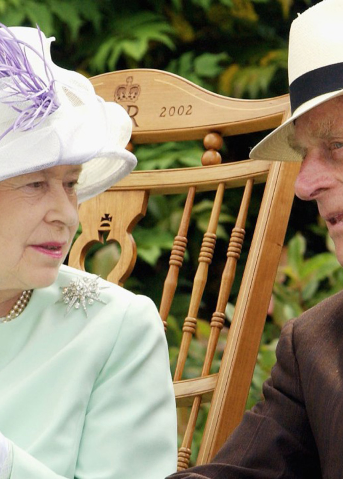 وصيفة الملكة الأم: الأمير فيليب كان زوج مثالي للملكة لهذه الأسباب