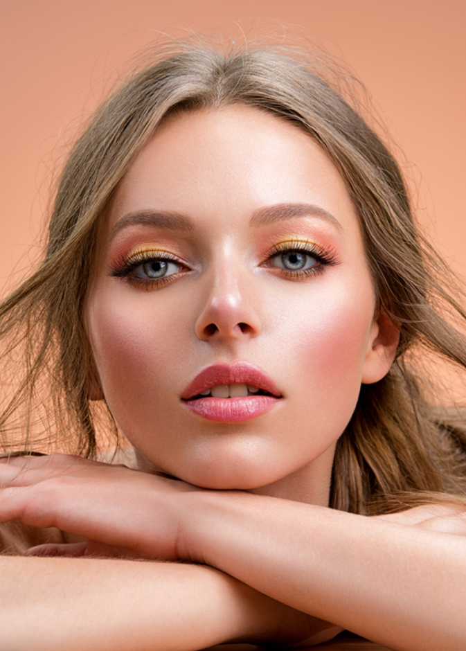  مكياج صيفي يناسب البشرة البيضاء