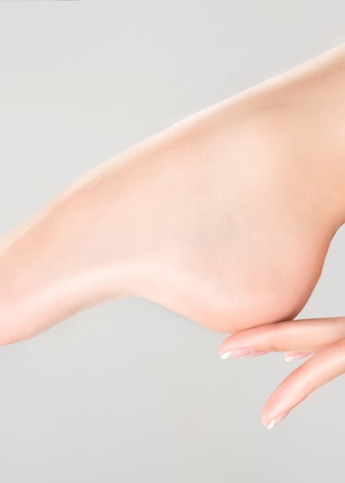 نصائح جمالية للعناية بالقدمين في فصل الصيف