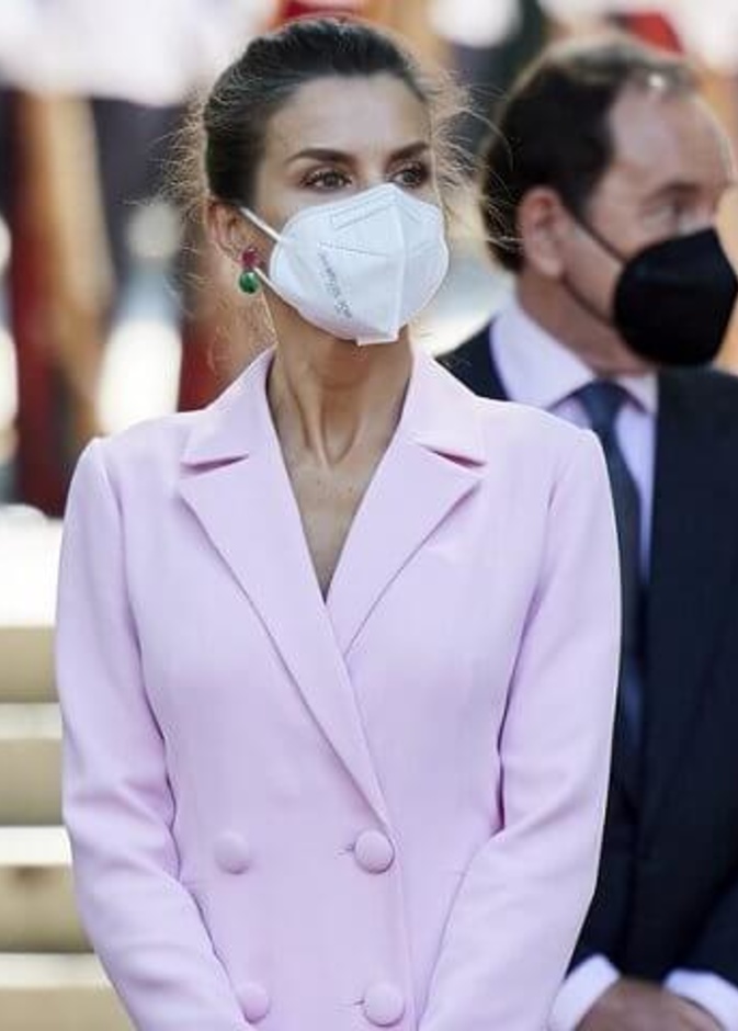 ملك وملكة إسبانيا يحضران فعاليات يوم القوات المسلحة الإسبانية