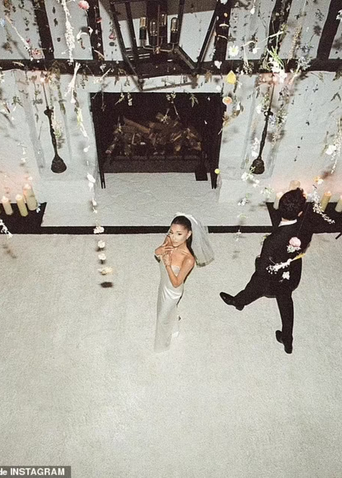  أريانا غراندي خالفت التقاليد في حفل زفافها