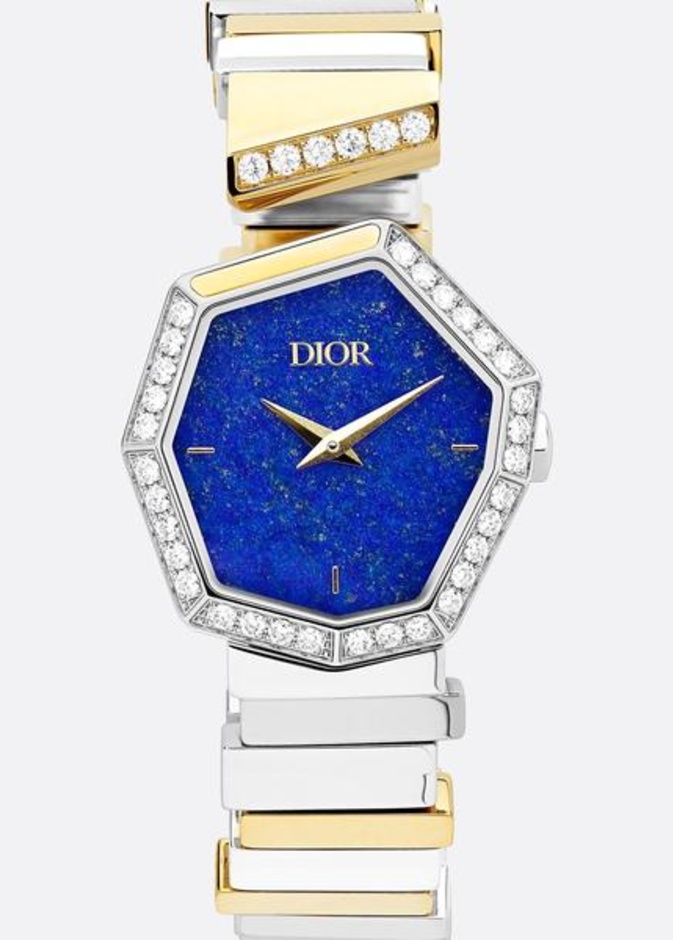 ساعة من ديور Dior
