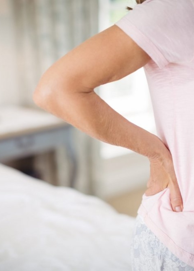  استشارة الطبيب المختص مهمة لتشخيص اسباب الام الظهر وعلاجها