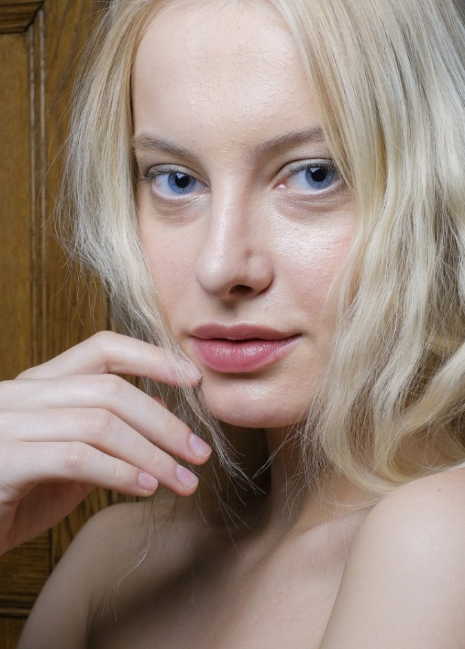  احدث الوان طلاء الاظافر النيود لاطلالات يومية في صيف 2021