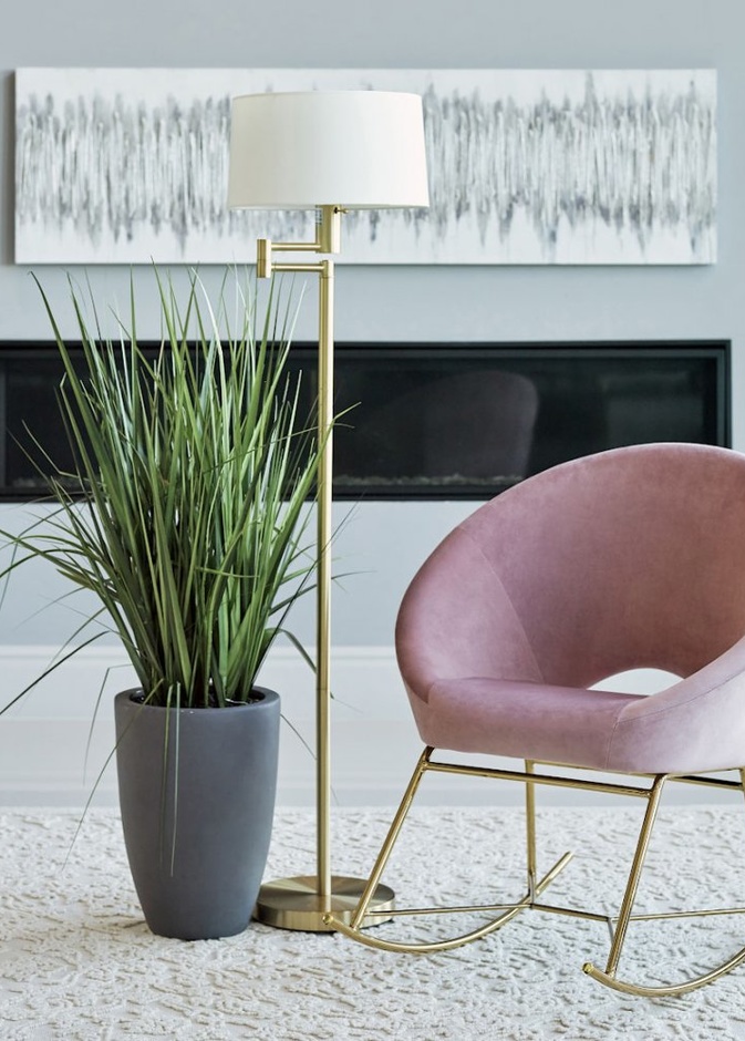  كرسي هزاز لغرف النوم باللون الوردي الباستيل