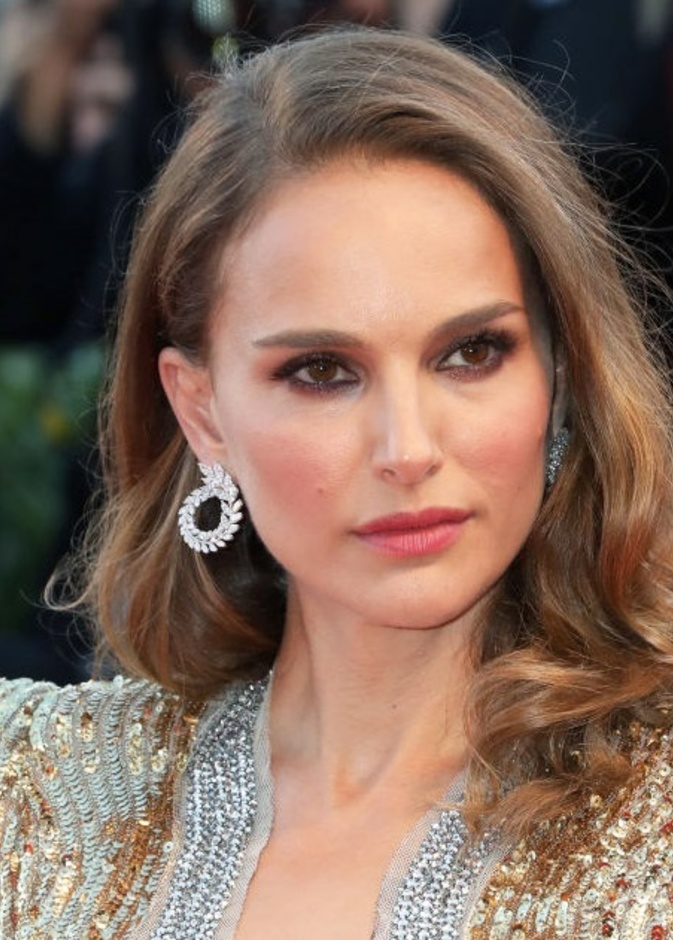 أقراط ناتالي بورتمان من شوبارد