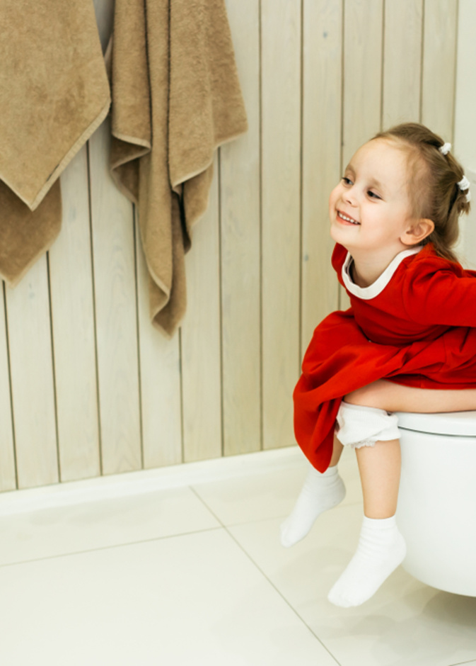  10 حيل تشجع الطفل على دخول الحمام