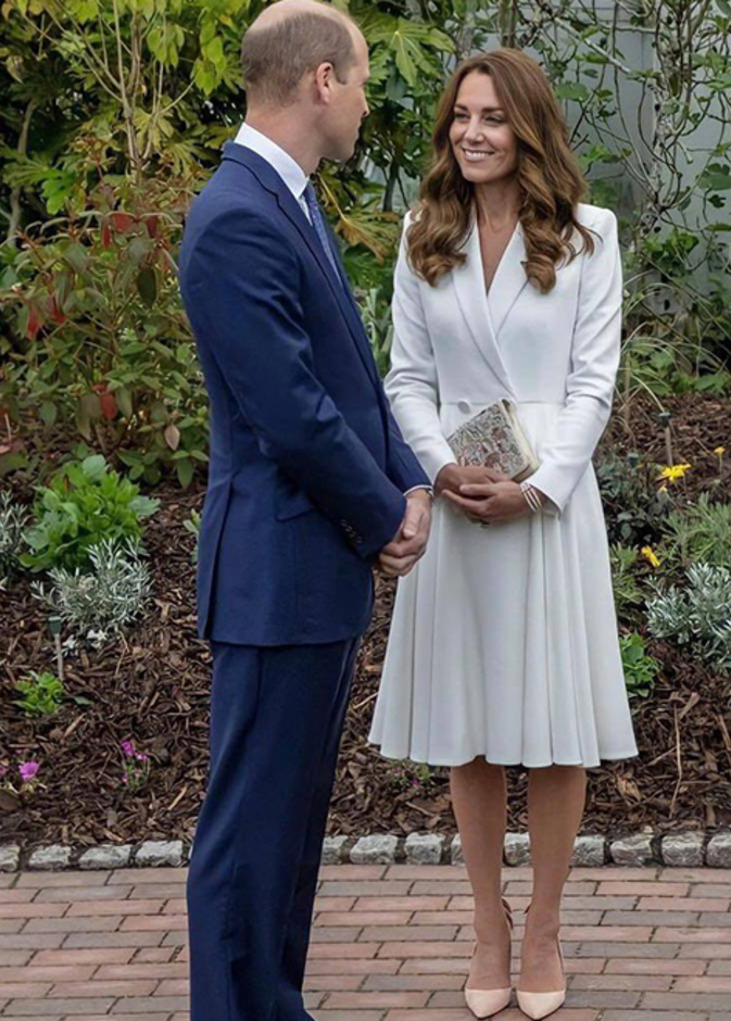 اطلالة كيت ميدلتون بالفستان الابيض من توقيع دار ألكسندر ماكوين ‏Alexander McQueen