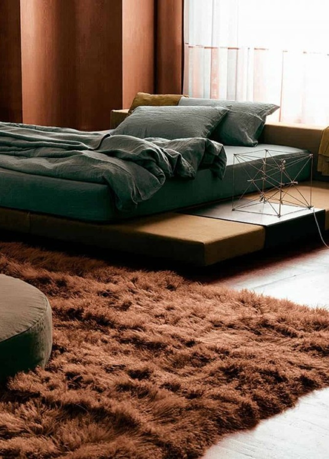  الخشب يضيف الدفء على ديكور غر فة نوم عصرية