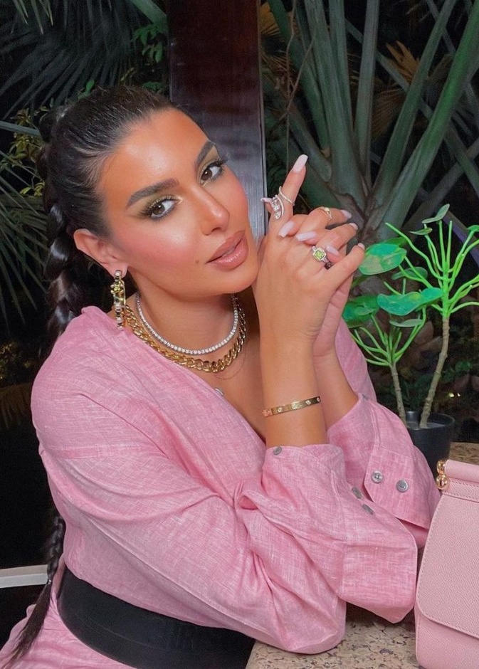 ياسمين صبري بمجموعة مجوهرات مميزة