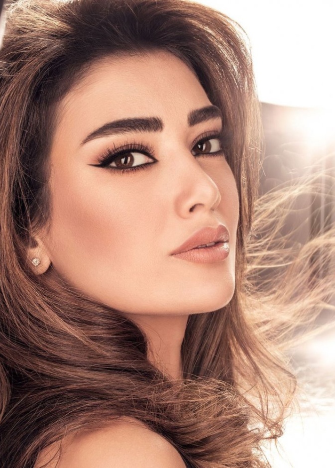  مكياج عيون لجيسيكا عازار