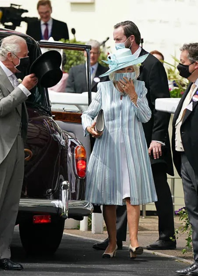  الأمراء وصلوا إلى السباق بسيارتهم الخاصة