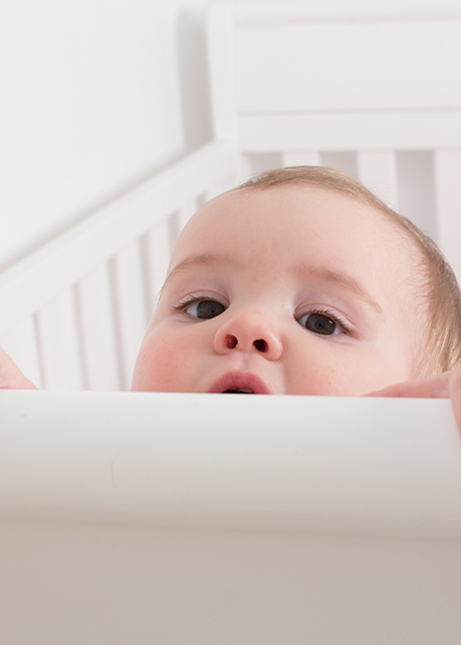 اضرار سقوط الطفل الرضيع على راسه ومؤشرات الخطر